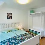 Apartament Stadtoase Am Julianenpark Leer