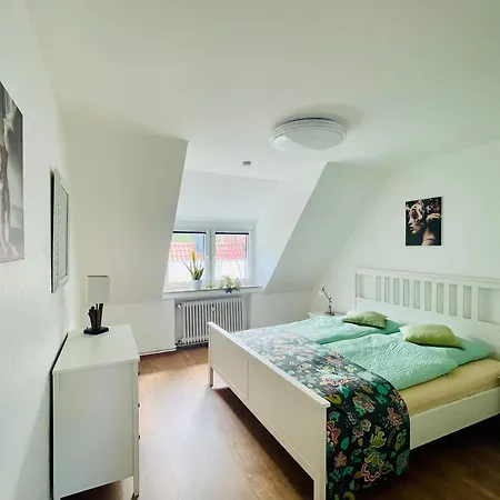 Apartment Stadtoase Am Julianenpark Leer